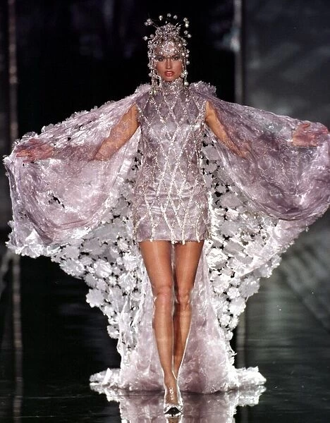 Adriana Karembeu