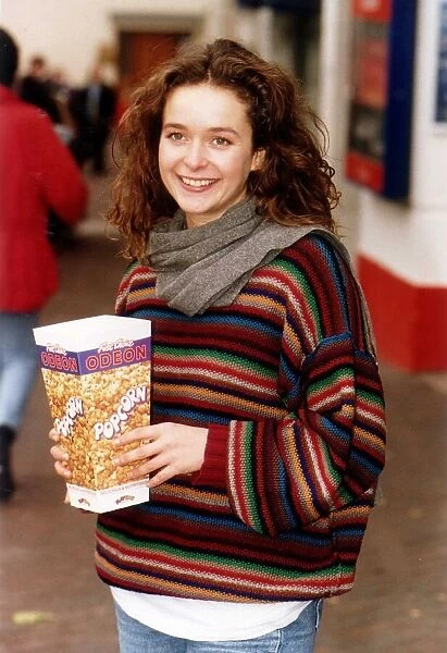 Julia Sawalha