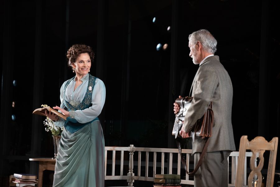 Mary Elizabeth Mastrantonio