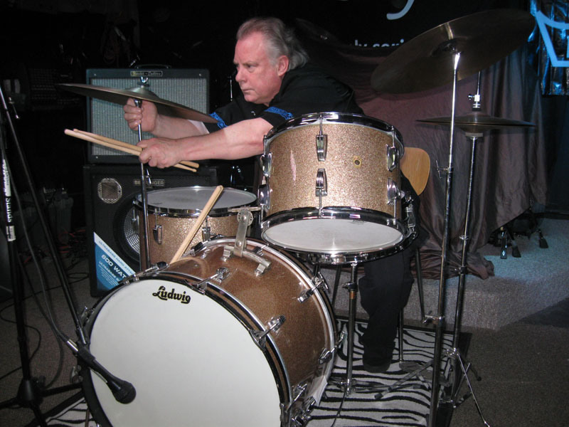 Michael Shrieve