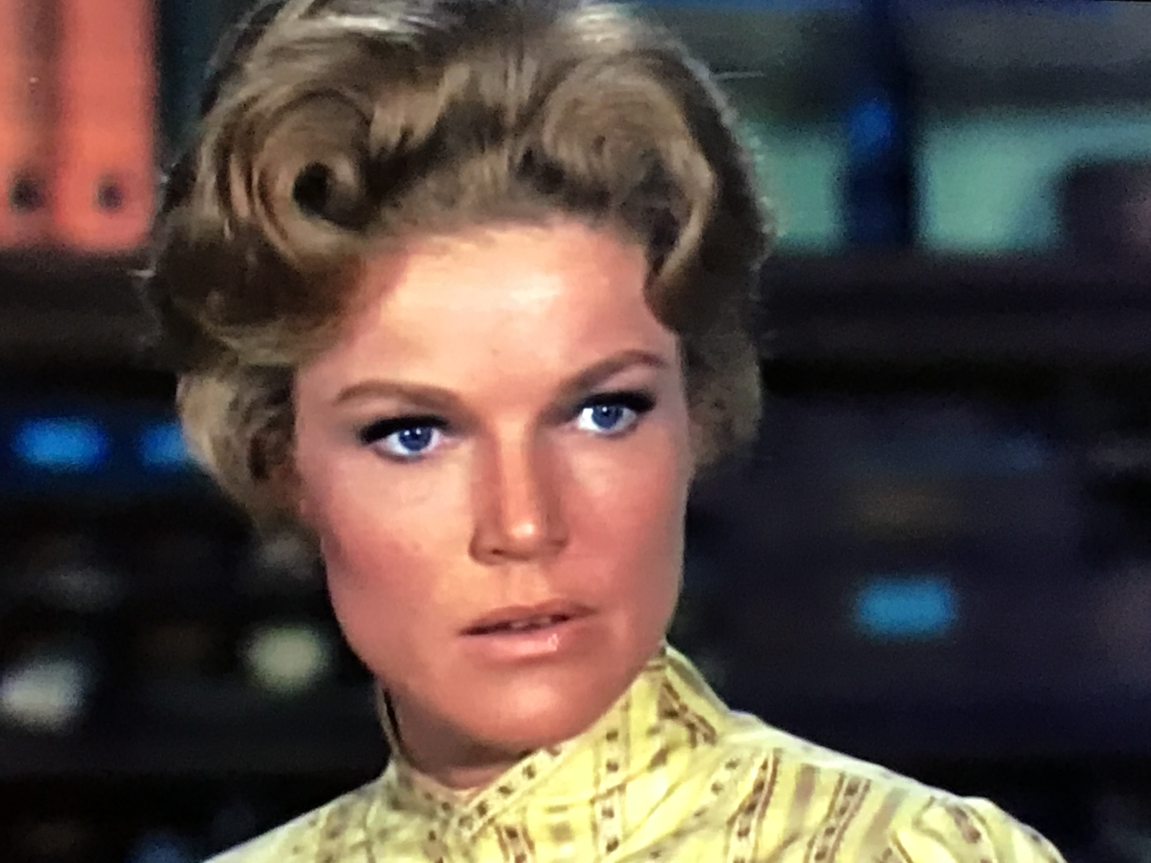 Pippa Scott