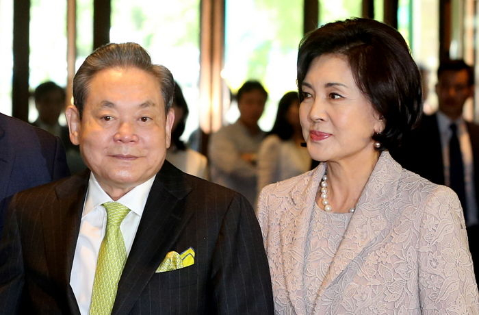 Ra-Hee Hong