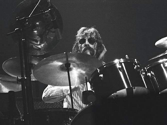 Roger Earl