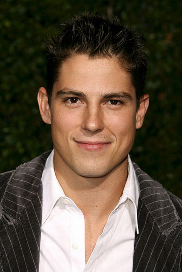 Sean Faris