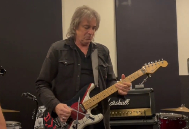 Warren DeMartini